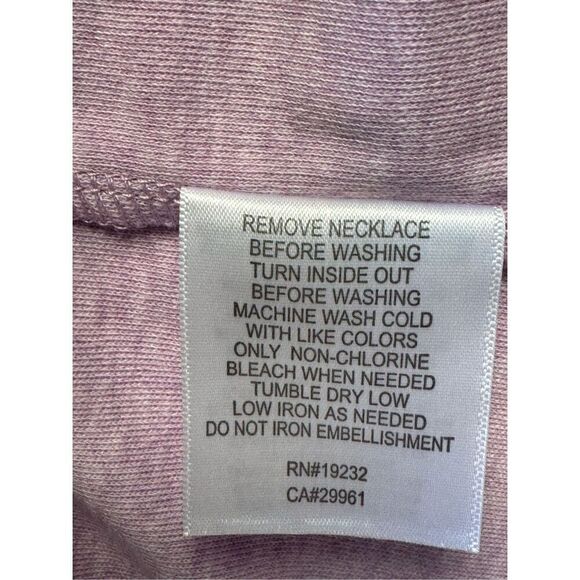 Alfred Dunner Women’s Petite Large Swiss Chalet Embroidered Flutter Sleeve Top i - Picture 6 of 10